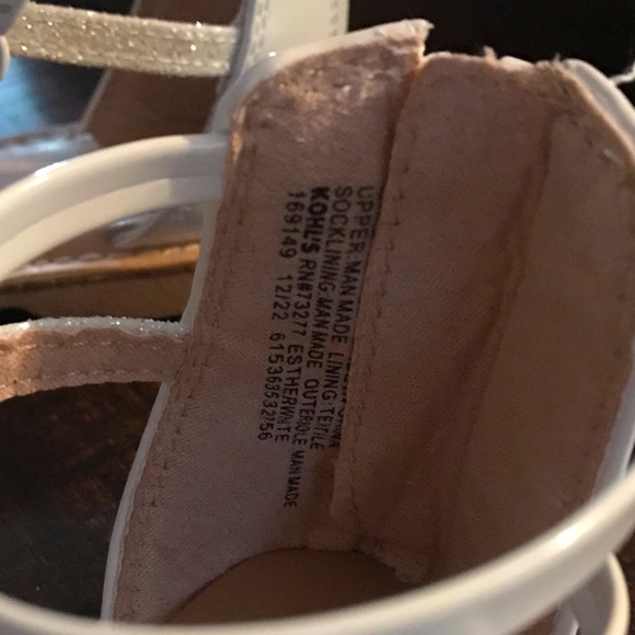 SO girl white sandals with butterfly detail sz13 - Picture 8 of 11